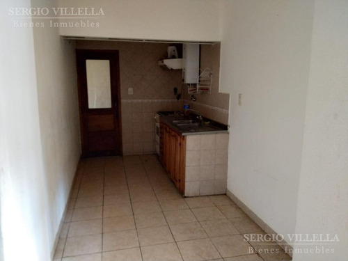 Imagen 8 de 20 de Departamento De Pasillo De Dos Dormitorios En Venta En Rosario.