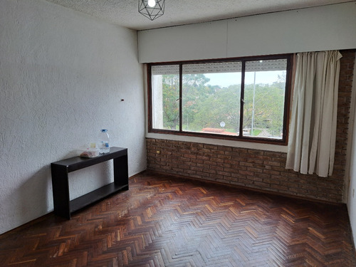 Apartamento Excelente Ubicación Puede Ser Con Garaje, 1 Dormitorio Por Ascensor.