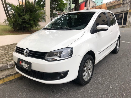 Volkswagen Fox Highline 1.6 Completo Total Flex