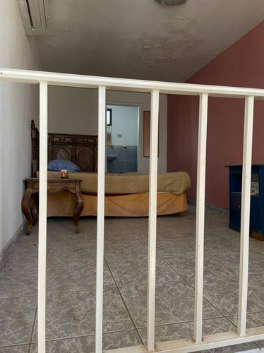 Imagen 13 de 22 de En Venta Casa Muy Amplia Con Departamento Anexo