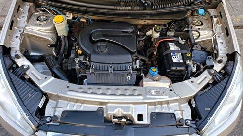 Imagen 12 de 12 de Fiat Gran Siena Atractive 2014