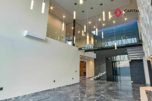 Mansión De Súper Lujo En Venta En Ayamonte Zapopan Zona Bajío Guadalajara