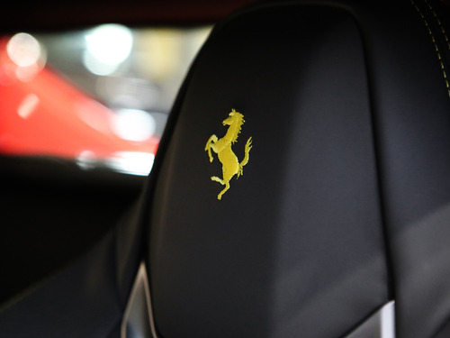 Ferrari 296 GTB 3.0 V6 TURBO PHEV F1-DCT