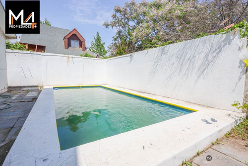 Linda Casa Con Excelente Conectividad En Las Condes
