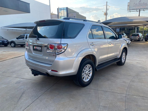 Imagem 4 de 11 de Hilux Sw4 Srv D4-d 4x4 3.0 Tdi Dies. Aut