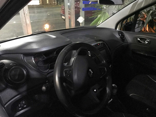 Imagen 5 de 7 de Renault Captur 2017 2.0 Intens