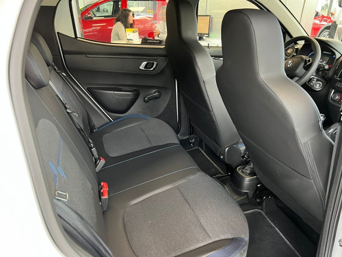 Imagen 15 de 17 de Renault Kwid Ph2 Intens + Bono De Matricula