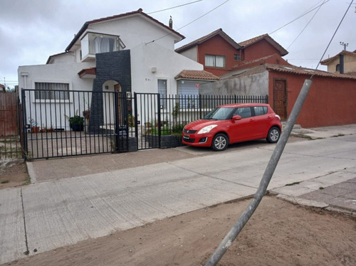 Casa El L Milagro Con Vigas A La Vista, La Serena