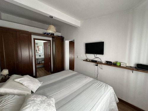 Venta Casa 4 Dormitorios, 4 Baños, Piscina, Garaje, Punta Gorda