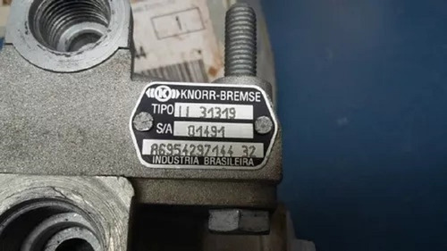 Valvula Rele A6954297144 Marca Knorr Y Ktc