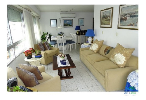 Apartamento En Peninsula, 2 Dormitorios *