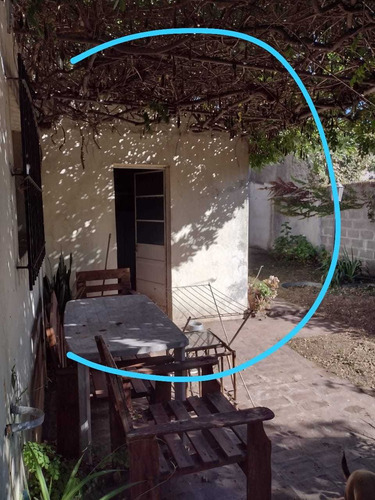 Casa Céntrica Con Local Comercial. San Miguel Del Monte