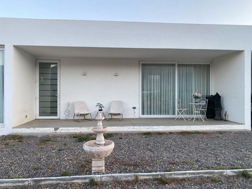 Arrienda Casa En Parcela 3hab/ 2 Bañ