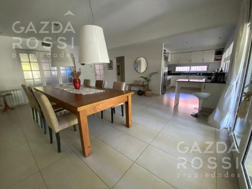 Imagen 12 de 30 de Casa - Adrogue