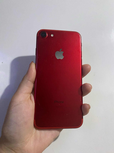 iPhone 7 Red