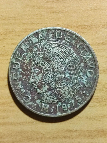 Moneda De 50 Centavos Mexicanos Del Año 1975.