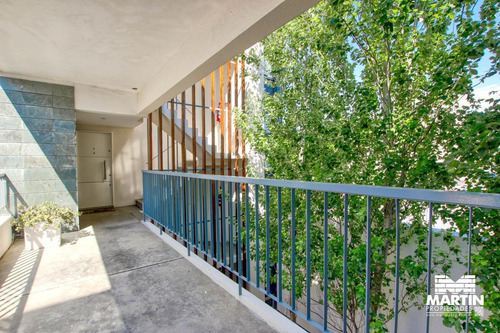 Imagen 6 de 30 de Departamento En Dúplex 4 Ambientes Con Balcón Y Parrilla - San Isidro