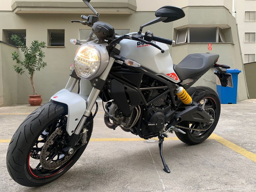 Imagem 1 de 6 de Ducati Monster 797