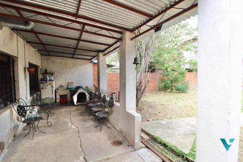 Casa En Venta Castelar Norte A Reciclar Apta Crédito