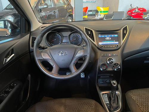 Imagem 10 de 11 de Hyundai Hb20x Style 1.6 (aut) Flex Automático