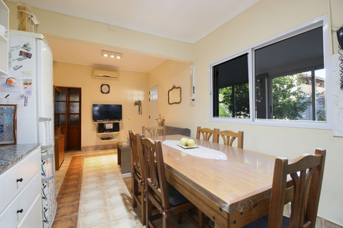 Casa Venta Parque Pileta Y Galpón Lomas De Zamora