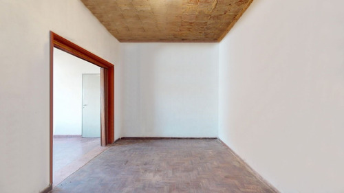 Imagen 4 de 12 de Casa Venta 2 Dormitorios Refaccionar 121 Entre 73 Y 74