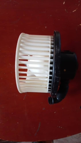 Imagen 1 de 4 de Soplador De Aire Acondicionado Luv Dmax 3.5