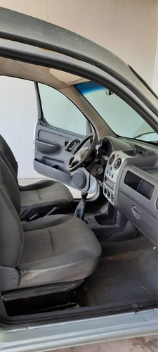 Imagen 15 de 15 de Citroën Berlingo 1.6 Hdi Furgon Full Permuto Excente Tasa 39