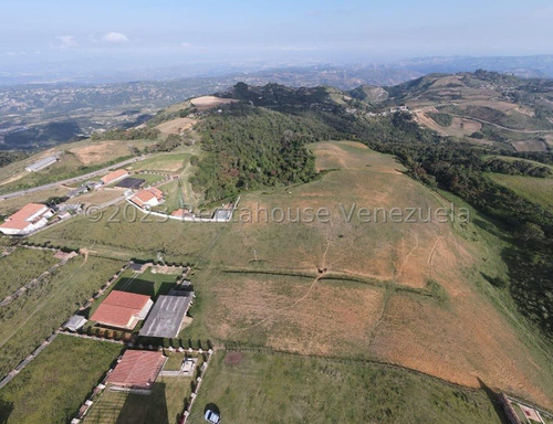 Carlos Colmenarez Vende Terreno En Cubiro, Perfecto Para Ecoturismo, Agricultura O Residencial. El Terreno Cuenta Con Una Extensión De 210.000 M2, Una Fuente De Agua De Pozo Profundo, 2 Tanques De Ag