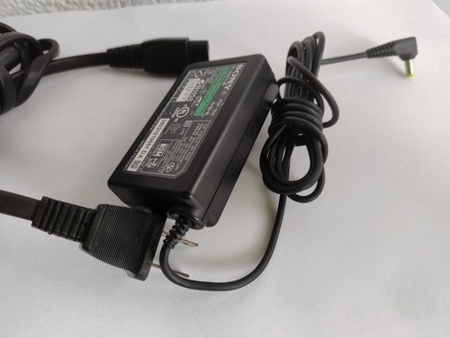 Cargador Sony Original De Psp Fat / Slim/ 1000 / 2000 / 3000 (Usado)