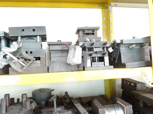 Moldes Para Inyección En Plásticos Lote Oportunidad Inplamet (Usado)