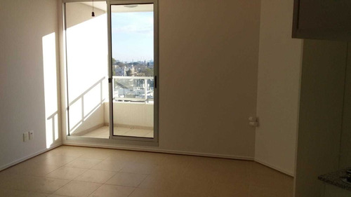 Venta Apartamento 1 Dormitorio Tres Cruces Terraza Y Garaje