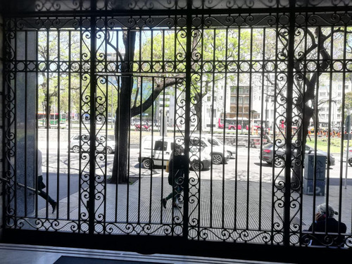 Venta Oficina Tres Ambientes En Monserrat