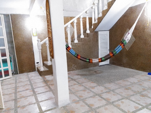 Imagen 9 de 18 de Acogedor Chalet En Los Portales Ii, Nueva Casarapa, Guarenas, Estado Miranda. Yh