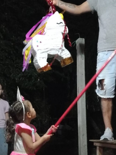 Imagen 3 de 3 de Piñata Unicornio $500