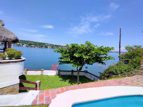 Casa En Privada En Tequesquitengo, Jojutla, Morelos - Ham-581-cp