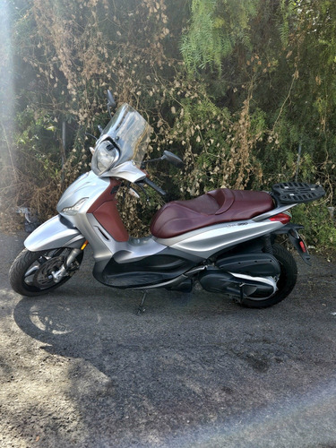 Piaggio Beverly 350