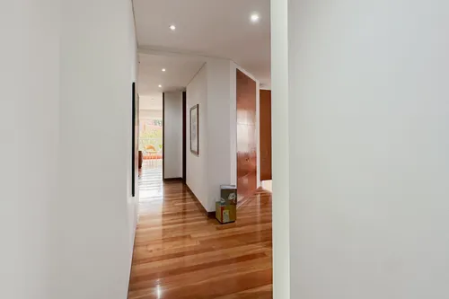 Apartamento En Arriendo En Los Rosales. Cod A7248
