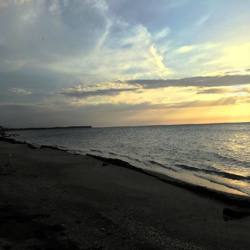 Terreno En Venta Frente A La Playa En Monte Cristi