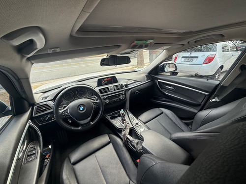 BMW Serie 3 3.0 330i Sedan Sport Line 252cv