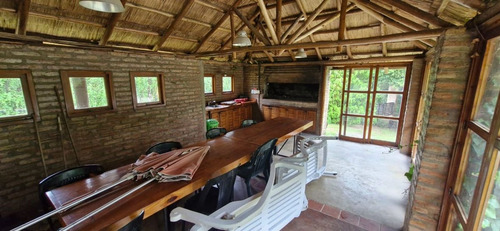 Casa 5 Dormitorios Pileta Y Arroyo Propio En Tanti