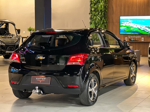 Chevrolet Onix 1.4 MPFI LTZ 8V FLEX 4P MANUAL
