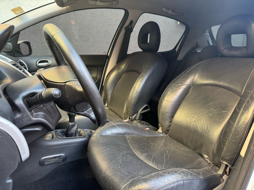 Peugeot 207 1.6 Xt