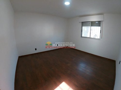 Casa En Canelones, 2 Dormitorios, Fondo, Parrillero.