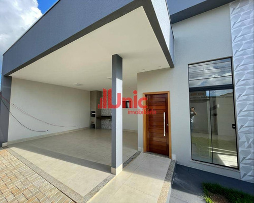 Imagem 3 de 12 de Linda Casa 3/4 Sendo 1 Suíte No Palno Diretor Sul - 142