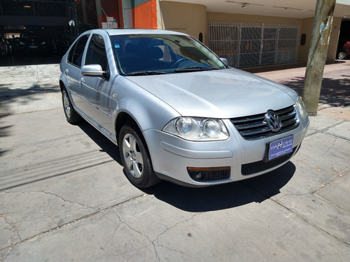 Volkswagen Bora 2.0 Tip 2009