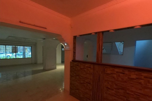 Casa Para La Venta En Los Colores