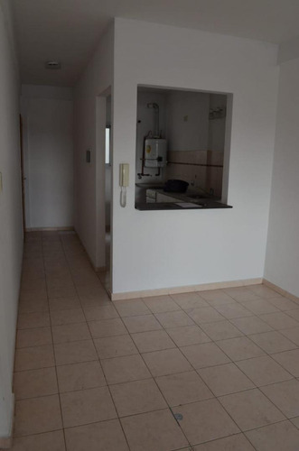 Imagen 3 de 11 de Monoambiente - Oportunidad De Inversión - Casco Urbano
