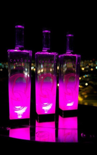 Vodka Cavoda Pink Con Luz
