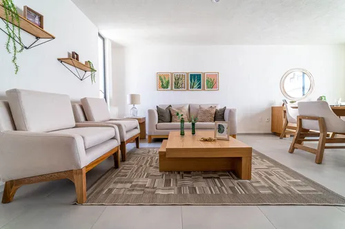 Casa De 3 Recámaras, 2.5 Baños Y Patio